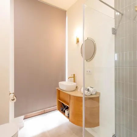 Double Market With Jacuzzi Holiday home
